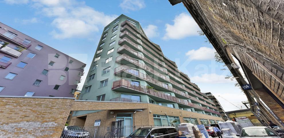 			NEW INSTRUCTION , 2 Bedroom, 1 bath, 1 reception Apartment			 South Central Steedman Street, Elephant and Castle